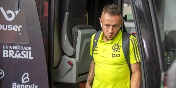 Atlético-MG teria desistido de negociações com Rafinha, deixando o caminho livre para o Flamengo