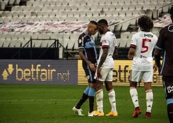 Conmebol vira piada entre torcedores ao eleger Flamengo x Corinthians como maior clássico brasileiro na Libertadores