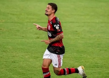 Jornais europeus repercutem chegada de zagueiro do Flamengo ao futebol francês