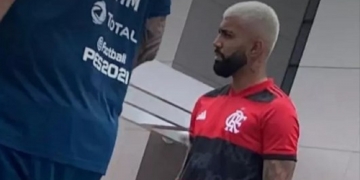 Vaza novo uniforme do Flamengo para a temporada de 2021; mudança radical divide opinião entre os torcedores