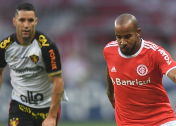 Flamengo volta a depender apenas de si para ser campeão após Inter ser derrotado em casa pelo Sport