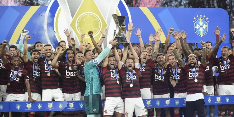 Jogo virou: Flamengo é matematicamente favorito em relação ao Internacional na briga pelo título