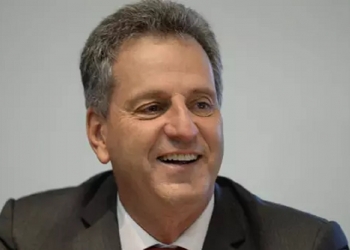 Flamengo pega R$ 35 milhões em empréstimos bancários e empurra dívida para 2022