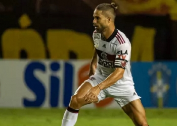 Rogério Ceni ganha reforços e Flamengo deve ir com força máxima à partida contra o Corinthians