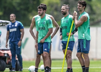 Rodrigo Caio volta a treinar com intensidade nos gramados e indica possível retorno no domingo