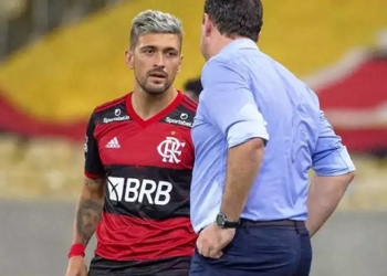 Arrascaeta diz tudo o que gostaria sobre Rogério Ceni ao compará-lo com Jorge Jesus