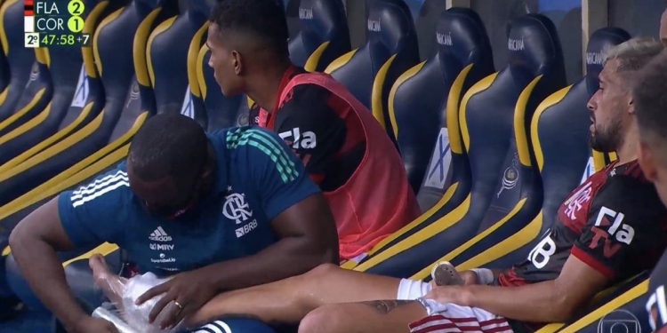 Gabigol, Arrascaeta, Gerson e Bruno Henrique deixam o campo sentindo dores e viram preocupação para ‘final’ contra o Inter