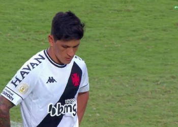 Torcedores de Flamengo e Vasco se unem para xingar Cano após pênalti desperdiçado contra o Internacional