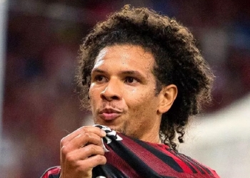 Médicos do Flamengo indicam previsão para retorno de Willian Arão; jogador sofreu fratura exposta no pé em acidente no banheiro de casa