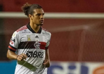 Flamengo se manifesta pela primeira vez após fratura de Willian Arão e define estado do jogador