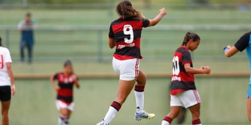 Vice de novo! Vasco é humilhado pelo Flamengo com goleada de 4 a 0 pelo Campeonato Carioca Feminino