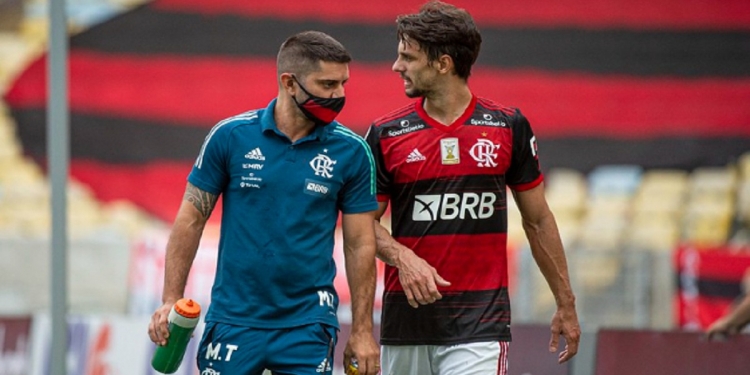 Flamengo revela se Rodrigo Caio joga contra o São Paulo após ser substituído com dores contra o Internacional