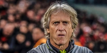 Jorge Jesus firma ‘pacto’ com presidente do Benfica e não deve voltar ao Brasil, dizem jornais de Portugal