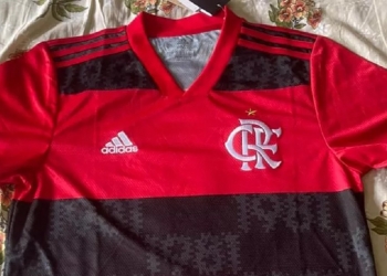 Manto novo: conheça o uniforme do Flamengo para 2021 que começa a ser usado já na próxima semana