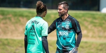 Flamengo divulga lista de relacionados com retornos de Diego Alves e Willian Arão