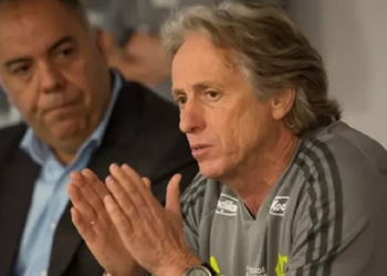Dirigente do Flamengo rechaça trocar Rogério Ceni por Jorge Jesus: ‘Seria de um amadorismo, uma burrice sem tamanho’