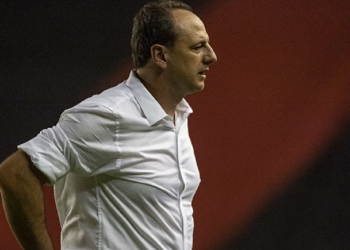 Saiu a escalação do Flamengo! Sem surpresas, Ceni monta time base para encarar o São Paulo pela rodada derradeira