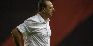 Saiu a escalação do Flamengo! Sem surpresas, Ceni monta time base para encarar o São Paulo pela rodada derradeira