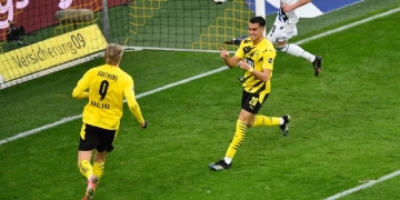 Joia revelada pelo Flamengo, Reinier marca seu primeiro gol pelo Borussia Dortmund e comemora entusiasmado