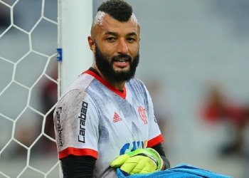 Alex Muralha expõe mágoas com o Flamengo: ‘Eu me senti como um criminoso, bandido’