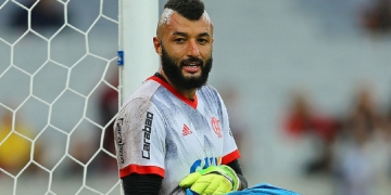 Alex Muralha expõe mágoas com o Flamengo: ‘Eu me senti como um criminoso, bandido’