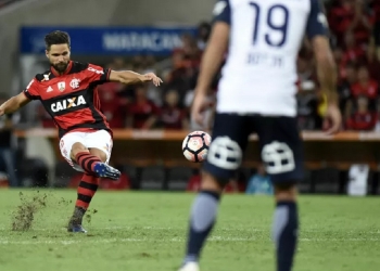 Flamengo se aproxima de 1.000 dias em jejum sem marcar nenhum gol por cobrança de falta
