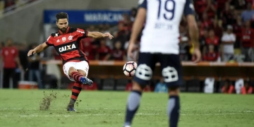 Flamengo se aproxima de 1.000 dias em jejum sem marcar nenhum gol por cobrança de falta