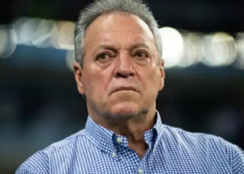 Abel Braga continua reclamando do VAR mesmo após uma uma semana de perder o título: ‘Atitude ridícula’