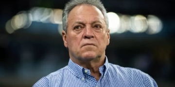 Abel Braga continua reclamando do VAR mesmo após uma uma semana de perder o título: ‘Atitude ridícula’