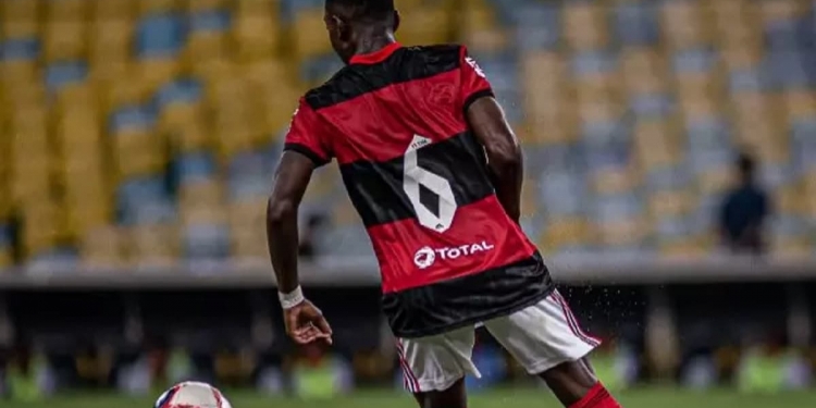 Ramon brilha no time do Flamengo e torcedores fazem campanha: ‘Muito melhor que Renê’