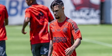 Flamengo se reapresenta nesta segunda-feira de olho no primeiro clássico da temporada