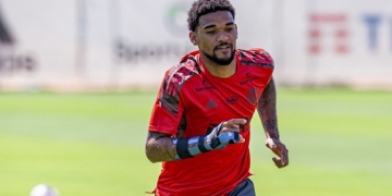 Bruno Viana é vetado do Flamengo antes de estrear por fratura e retorno aos gramados tem data definida para acontecer
