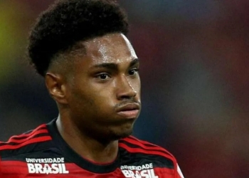 Vitinho toma importante decisão sobre o seu futuro no Flamengo e pega torcedores de surpresa