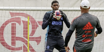 Venda de Hugo Souza ao Ajax pode se tornar uma das transações mais caras da história do Flamengo