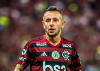 Acabou a novela! Diretoria do Flamengo encerra negociações com Rafinha