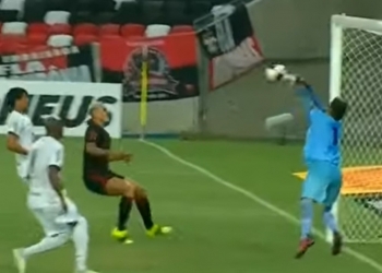 Goleiro do Resende se destaca mesmo tomando goleada do Flamengo em noite estrelada por cria do Ninho do Urubu