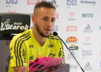 Atlético-MG se manifesta sobre contratação de Rafinha após desistência do Flamengo
