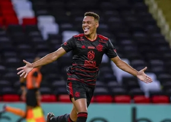 Jogador do Flamengo diz que Rodrigo Muniz é melhor que Haaland após atuações de gala pelo Campeonato Carioca