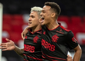 Pedro e Gabigol viram ‘mentores’ de Rodrigo Muniz e contribuem para o seu desenvolvimento profissional