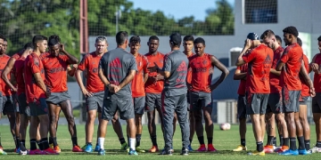 Flamengo estuda opções para jogar o Campeonato Carioca após prefeito proibir futebol no Rio de Janeiro