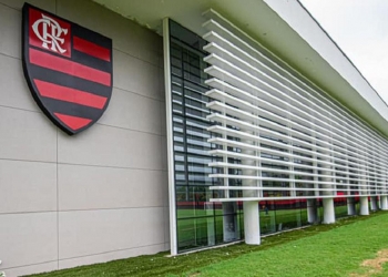 Flamengo entra em ferrenha disputa com Grêmio e Atlético-MG para contratar atacante revelação
