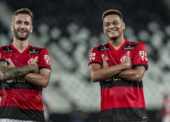 Melhores momentos: Flamengo não encontra dificuldades, atropela Botafogo e reassume a liderança