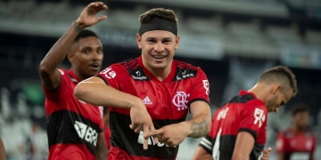 Hugo Moura marca pela primeira vez com a camisa do Flamengo e dedica gol para pessoa muito especial