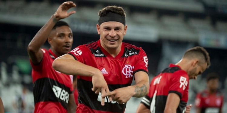 Hugo Moura marca pela primeira vez com a camisa do Flamengo e dedica gol para pessoa muito especial