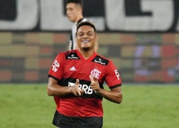 Artilheiro isolado: Rodrigo Muniz brilha mais uma vez e se torna o goleador do Campeonato Carioca