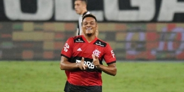Artilheiro isolado: Rodrigo Muniz brilha mais uma vez e se torna o goleador do Campeonato Carioca
