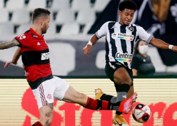 Record passa por cima da Globo e lidera audiência com transmissão de Botafogo x Flamengo