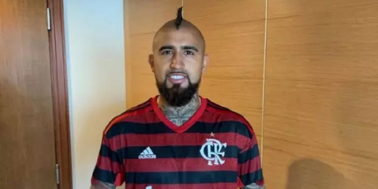 Arturo Vidal manda recado para craque do Flamengo e dispara: ‘Um dia espero ter a chance que você está tendo’