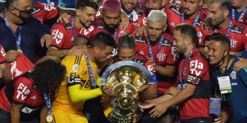 Jornal da Turquia diz que zagueiro titular do Flamengo pediu para sair; clube turco está interessado na contratação