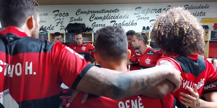 Diego Ribas põe fogo no vestiário do Flamengo em discurso inflamado; vídeo se espalha de maneira viral